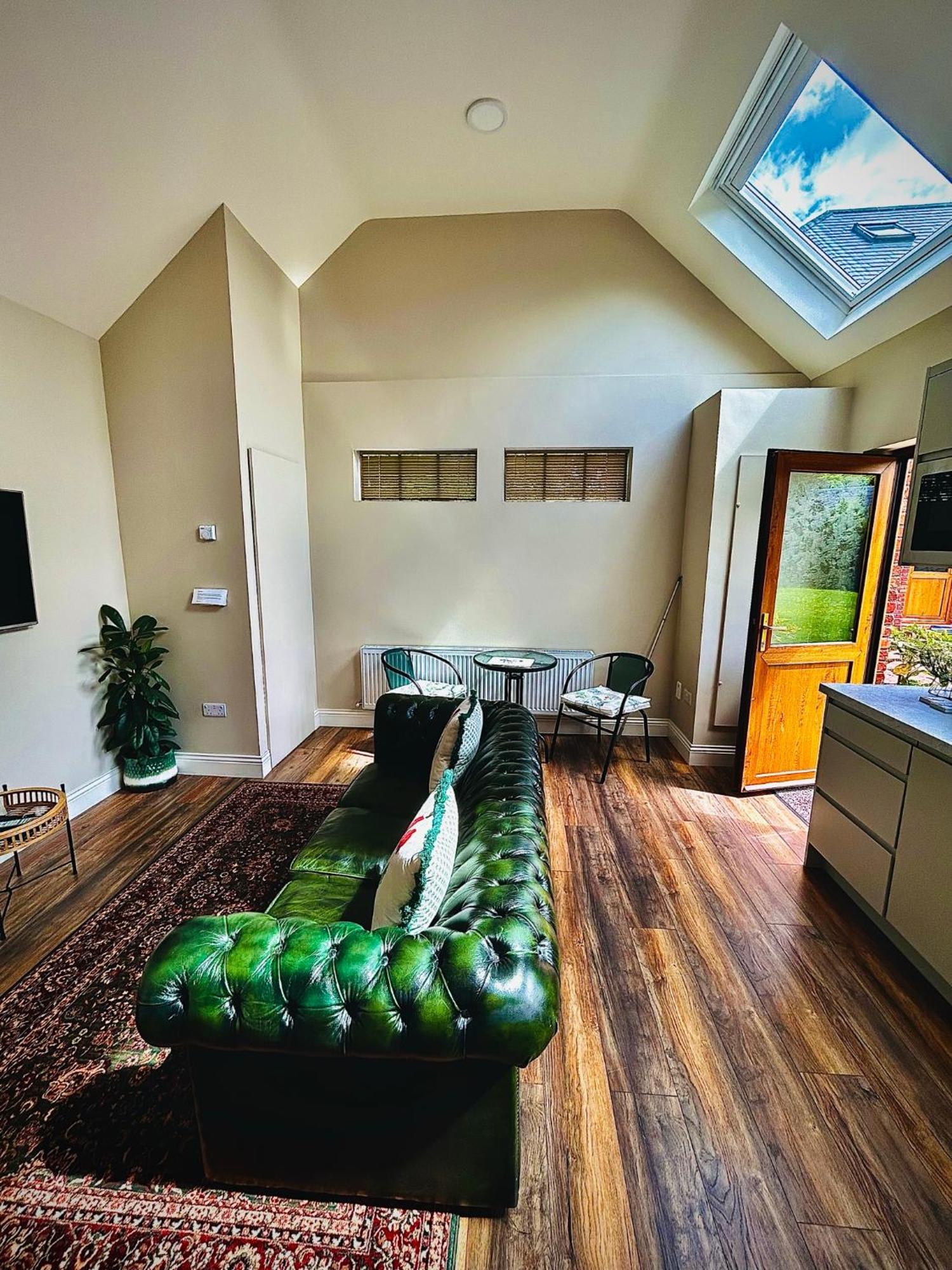 Oranhill Lodge Guesthouse Oranmore Exteriör bild